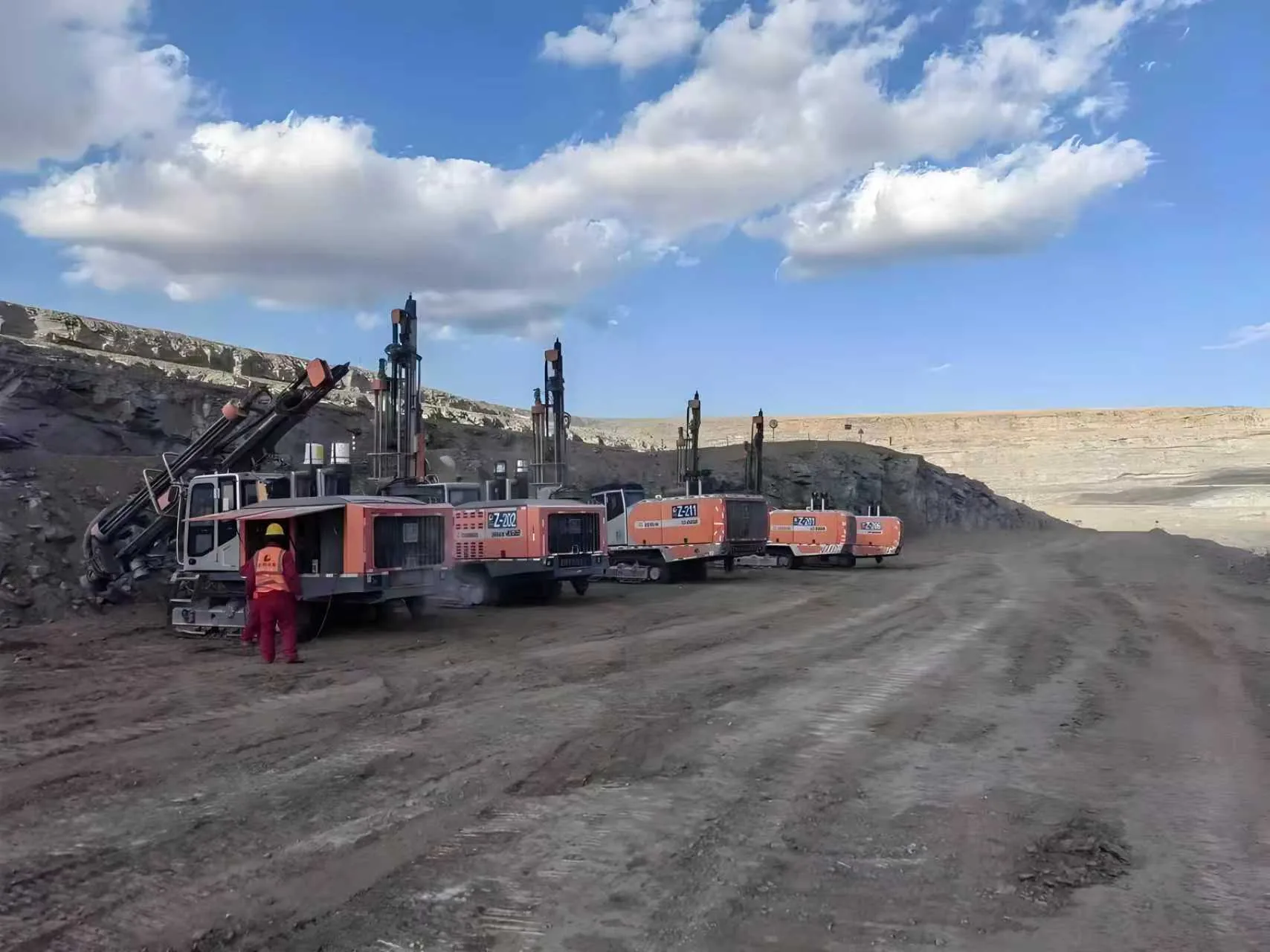 Open-pit mine drilling
